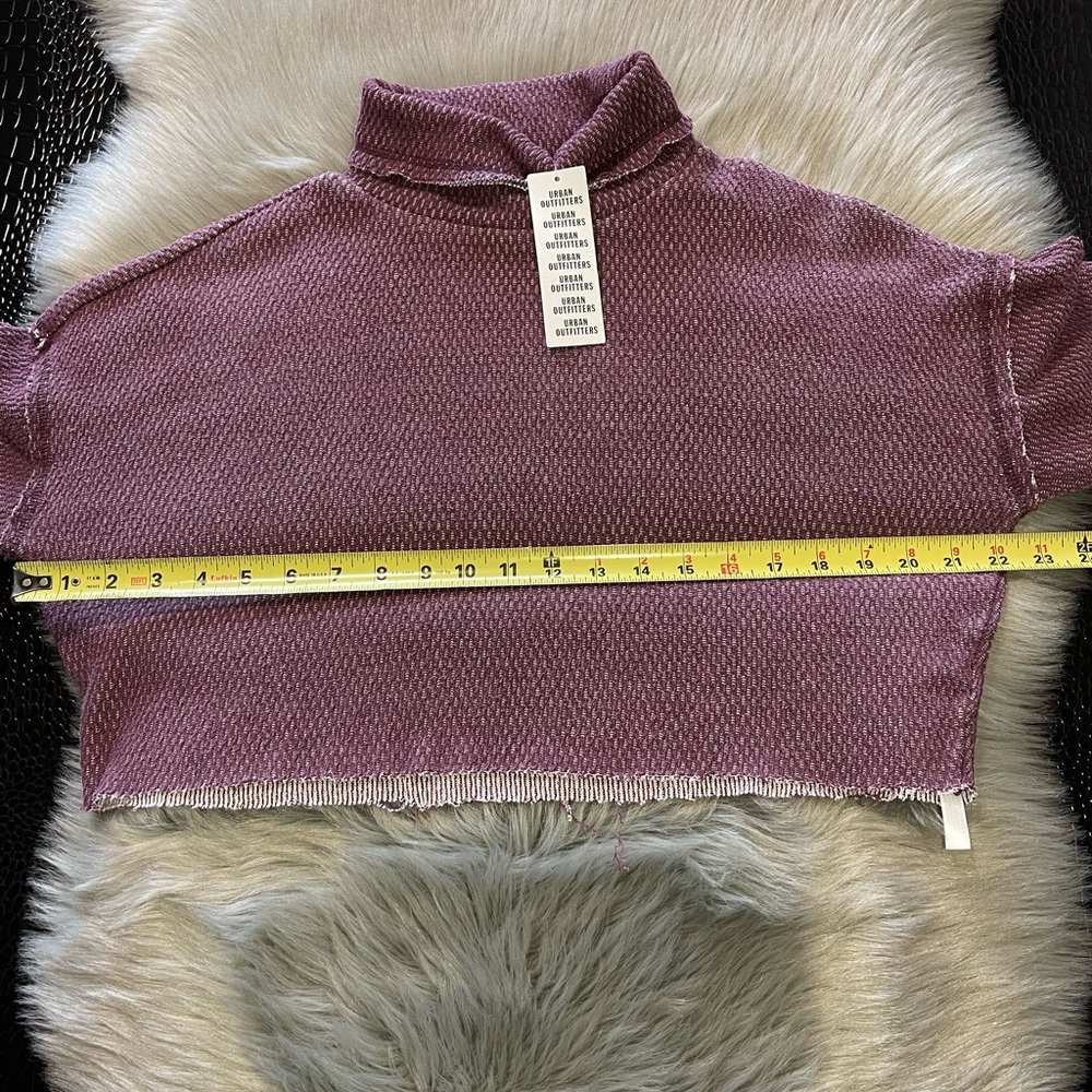 NWT Out From Under Raw Cut Off Hem Crop Long Sleeve Thermal Turtleneck Top Small - Picture 12 of 12